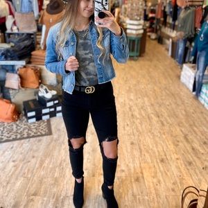 721 Levi black high rise skinny